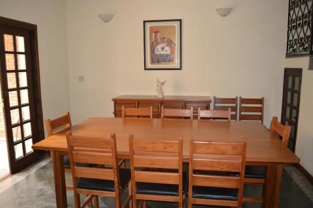 Casa Com 6 Quartos E Confortavel Proxima Ao Santuario *